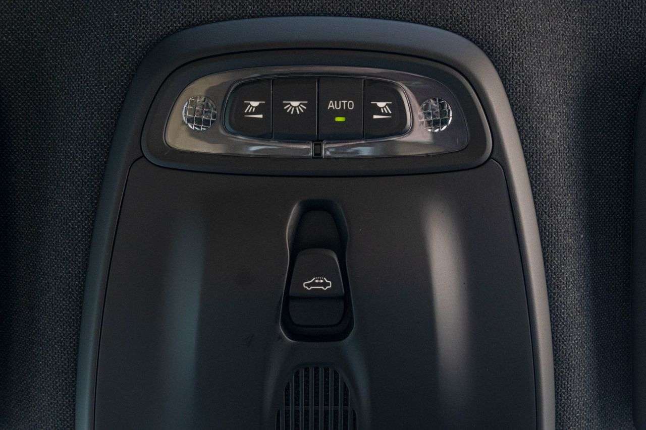 2021 VOLVO XC40 2021 VOLVO XC40