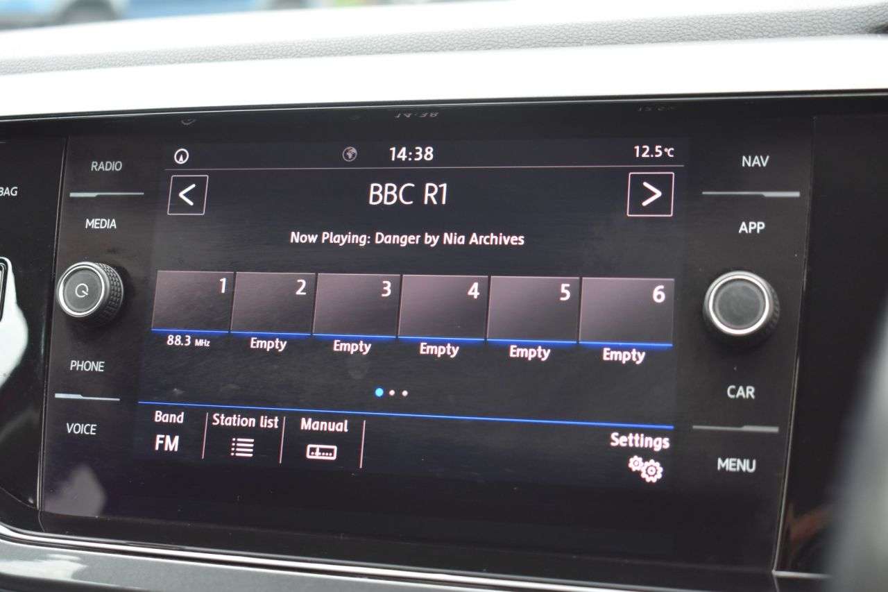 2019 VOLKSWAGEN POLO 2019 VOLKSWAGEN POLO