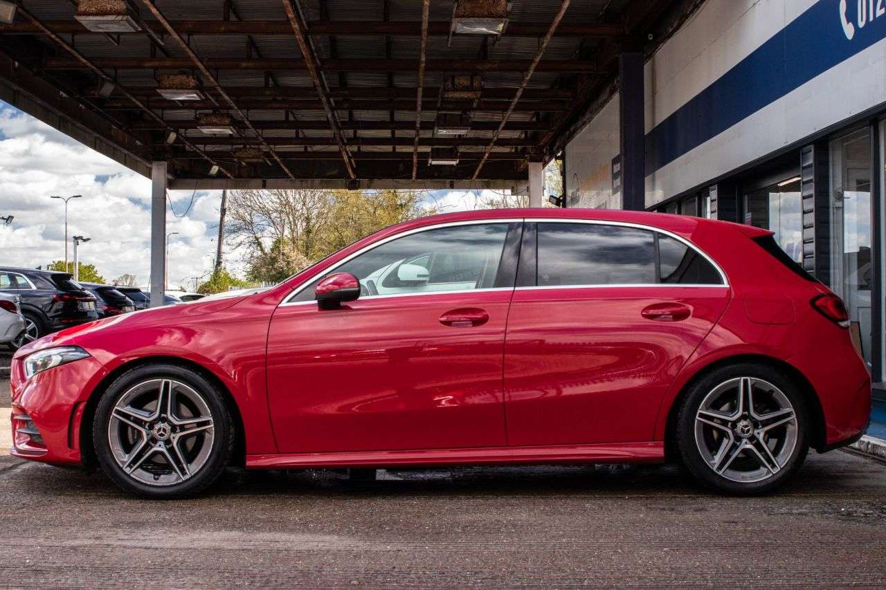 A 2019 MERCEDES-BENZ A-CLASS 1.3 A180 AMG Line Hatchback 5dr Petrol 7G-DCT Euro 6 (s/s) (136 ps) 1 OWNER A 2019 MERCEDES-BENZ A-CLASS 1.3 A180 AMG Line Hatchback 5dr Petrol 7G-DCT Euro 6 (s/s) (136 ps) 1 OWNER