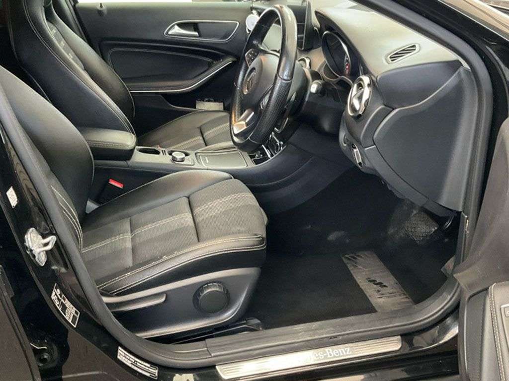 A 2018 MERCEDES GLA-CLASS GLA 180 URBAN EDITION A 2018 MERCEDES GLA-CLASS GLA 180 URBAN EDITION