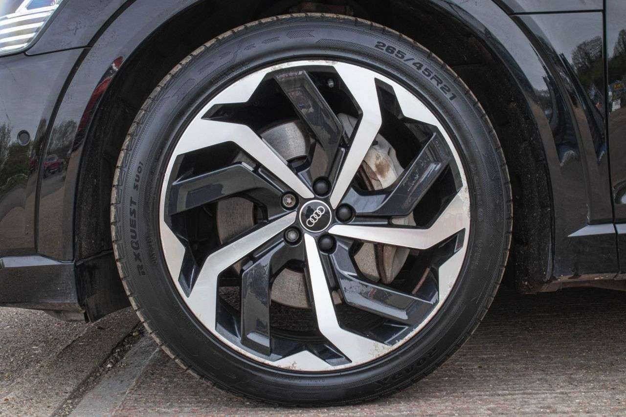 2021 AUDI E-TRON 2021 AUDI E-TRON