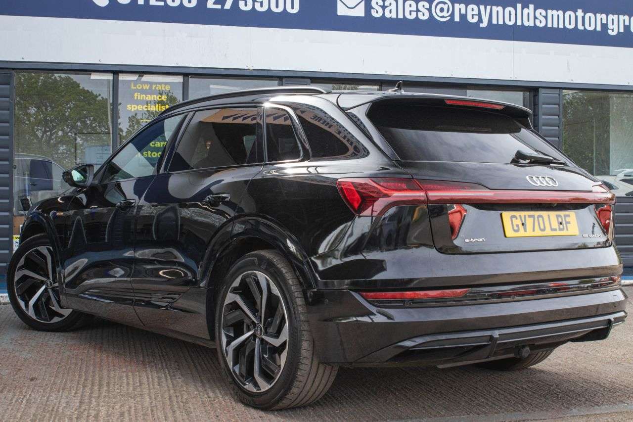 2021 AUDI E-TRON 2021 AUDI E-TRON
