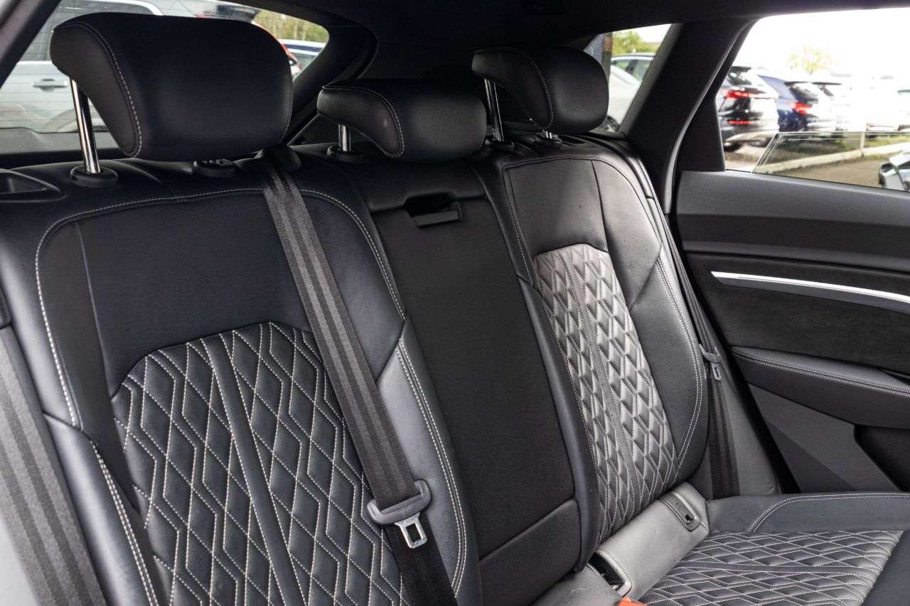 2021 AUDI E-TRON 2021 AUDI E-TRON