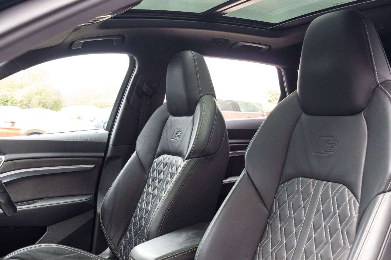 2021 AUDI E-TRON 2021 AUDI E-TRON