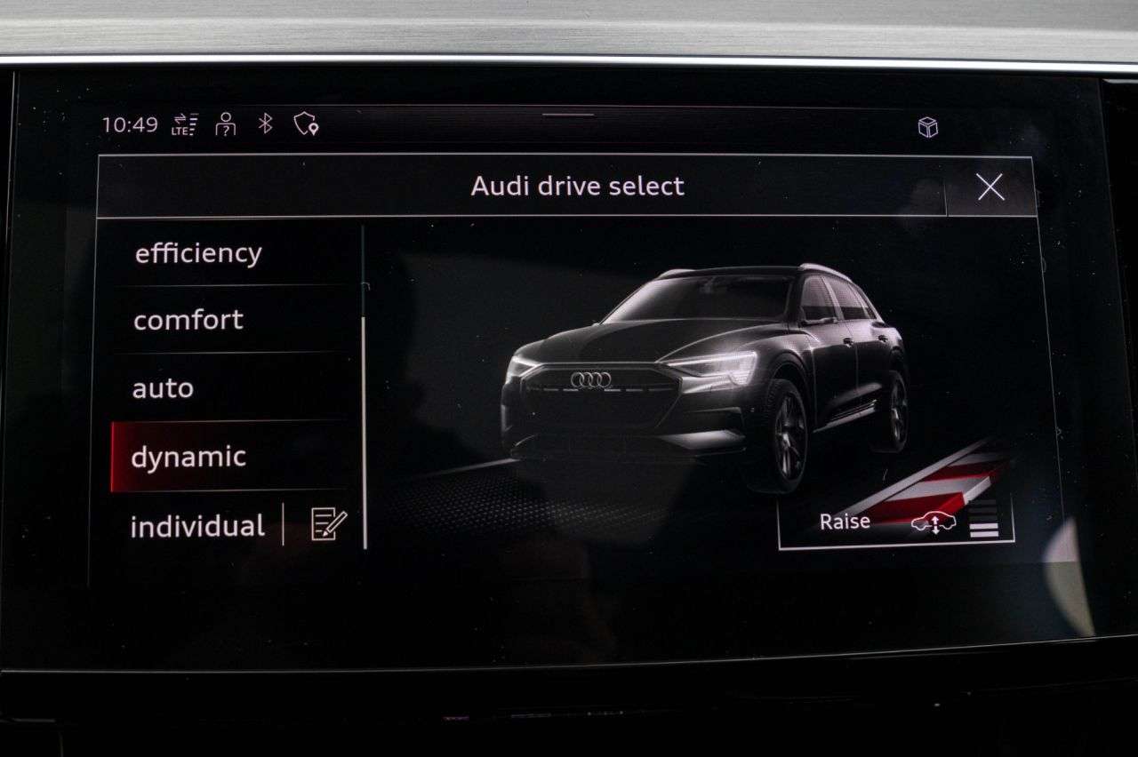 2021 AUDI E-TRON 2021 AUDI E-TRON