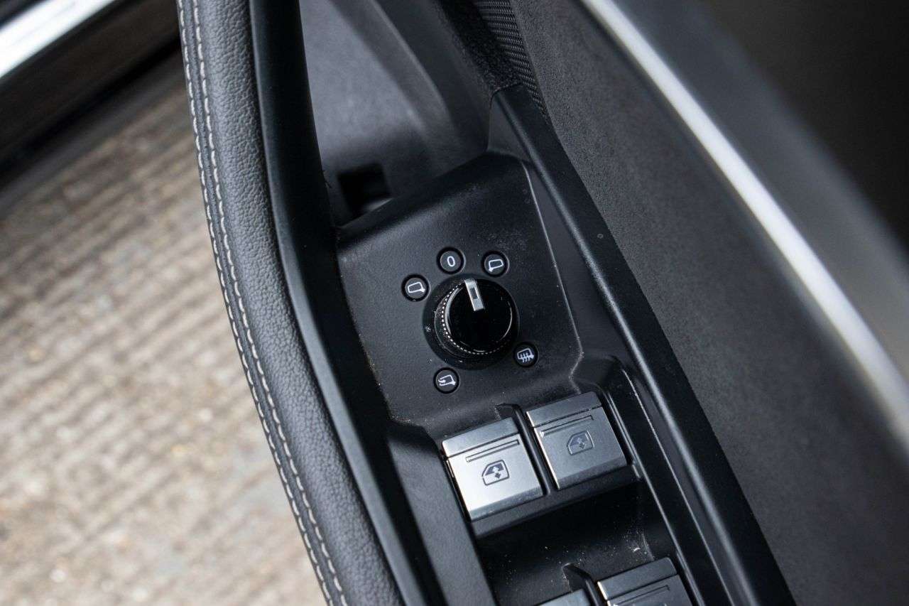 2021 AUDI E-TRON 2021 AUDI E-TRON