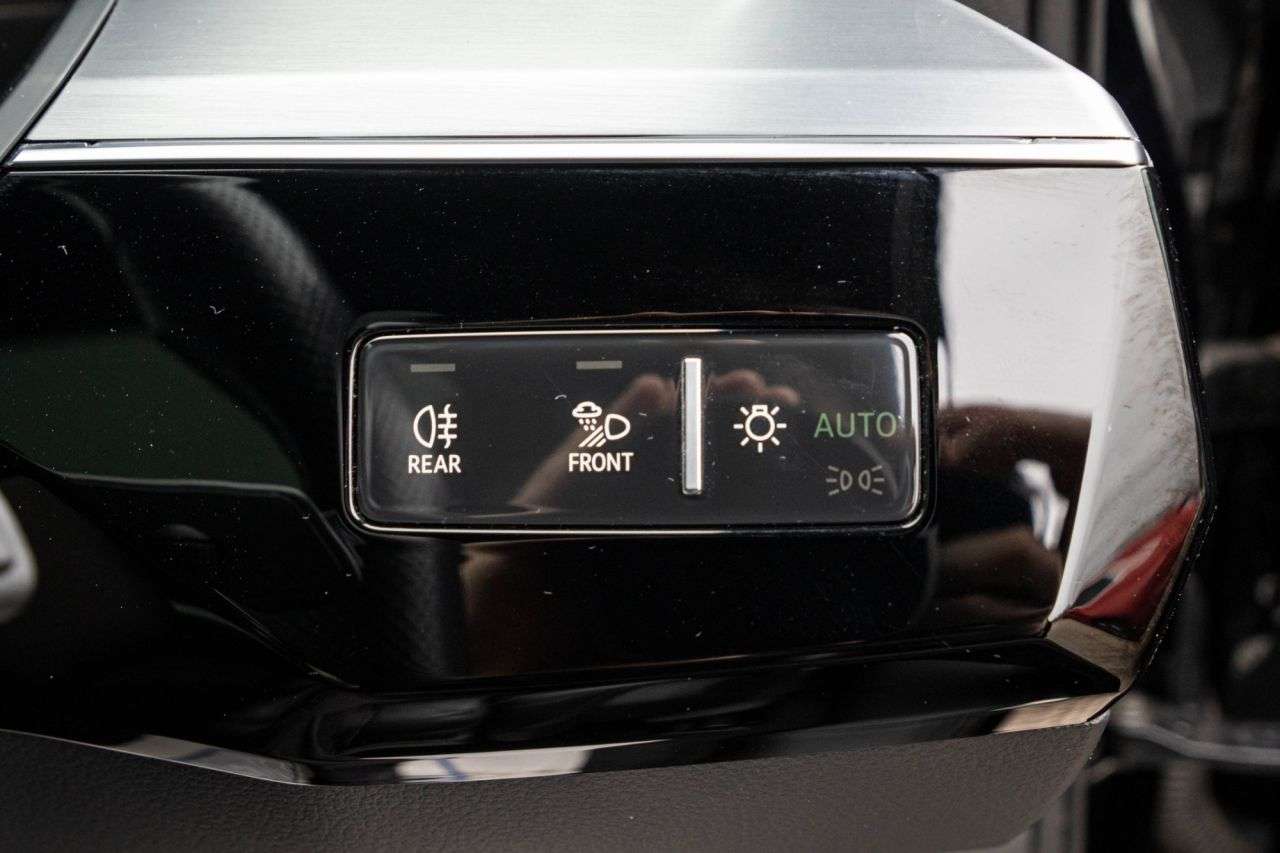 2021 AUDI E-TRON 2021 AUDI E-TRON