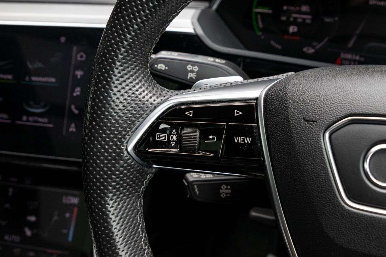 2021 AUDI E-TRON 2021 AUDI E-TRON