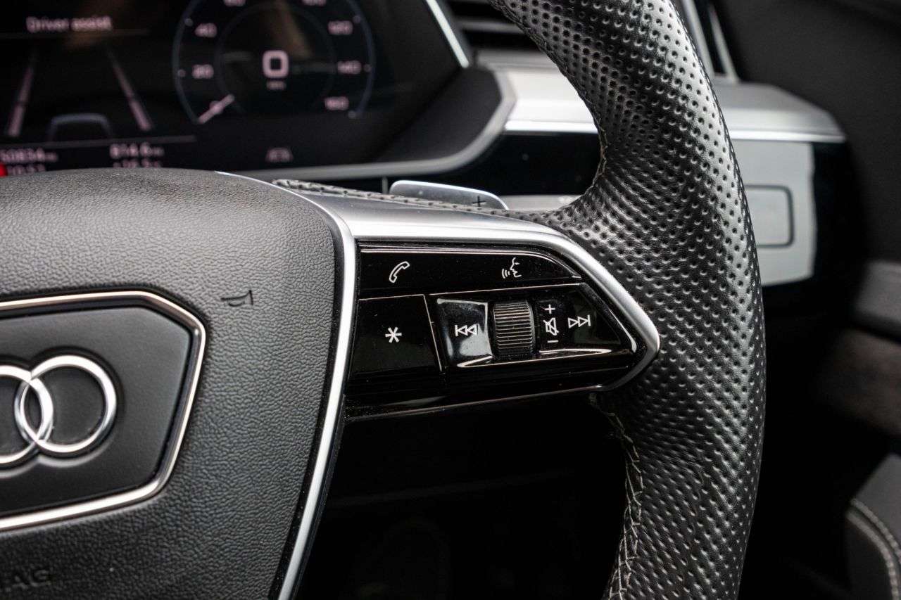 2021 AUDI E-TRON 2021 AUDI E-TRON