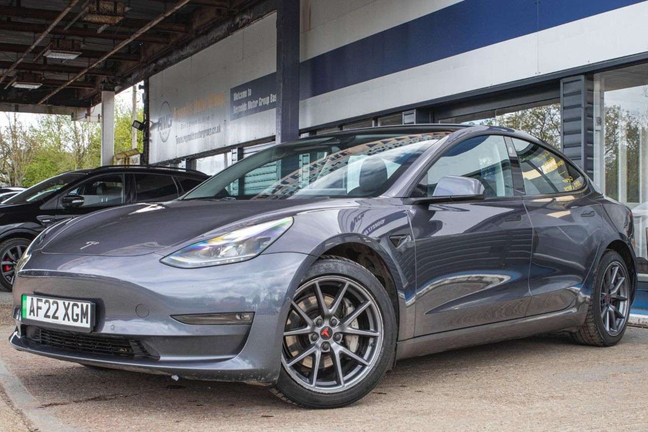 A 2022 TESLA MODEL 3 (Dual Motor) Long Range Saloon 4dr Electric Auto 4WDE (346 ps) LONG RANGE A A 2022 TESLA MODEL 3 (Dual Motor) Long Range Saloon 4dr Electric Auto 4WDE (346 ps) LONG RANGE A