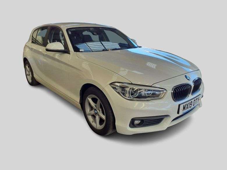 A 2019 BMW 1 SERIES 1.5 116d SE Business Hatchback 5dr Diesel Auto Euro 6 (s/s) (116 ps) A 2019 BMW 1 SERIES 1.5 116d SE Business Hatchback 5dr Diesel Auto Euro 6 (s/s) (116 ps)