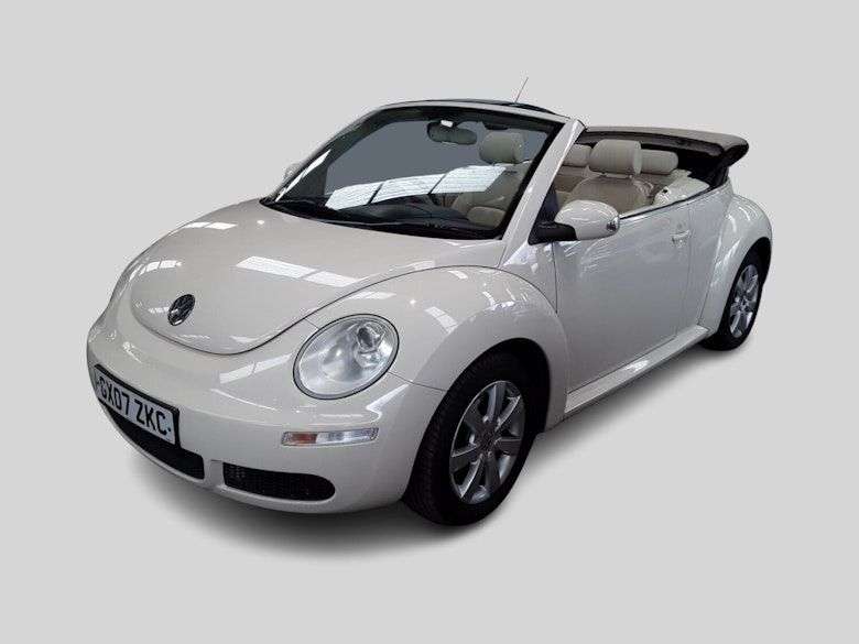 A 2007 VOLKSWAGEN BEETLE 2.0 S Cabriolet 2dr Petrol Auto Euro 4 (115 ps) A 2007 VOLKSWAGEN BEETLE 2.0 S Cabriolet 2dr Petrol Auto Euro 4 (115 ps)