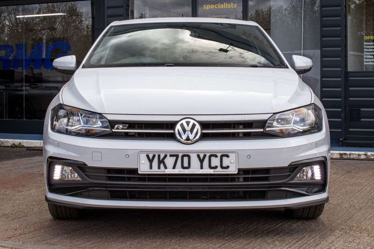 A 2020 VOLKSWAGEN POLO 1.0 TSI R-Line Hatchback 5dr Petrol DSG Euro 6 (s/s) (110 ps) A 2020 VOLKSWAGEN POLO 1.0 TSI R-Line Hatchback 5dr Petrol DSG Euro 6 (s/s) (110 ps)
