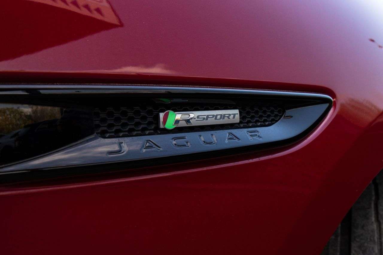 2019 JAGUAR F-PACE 2019 JAGUAR F-PACE