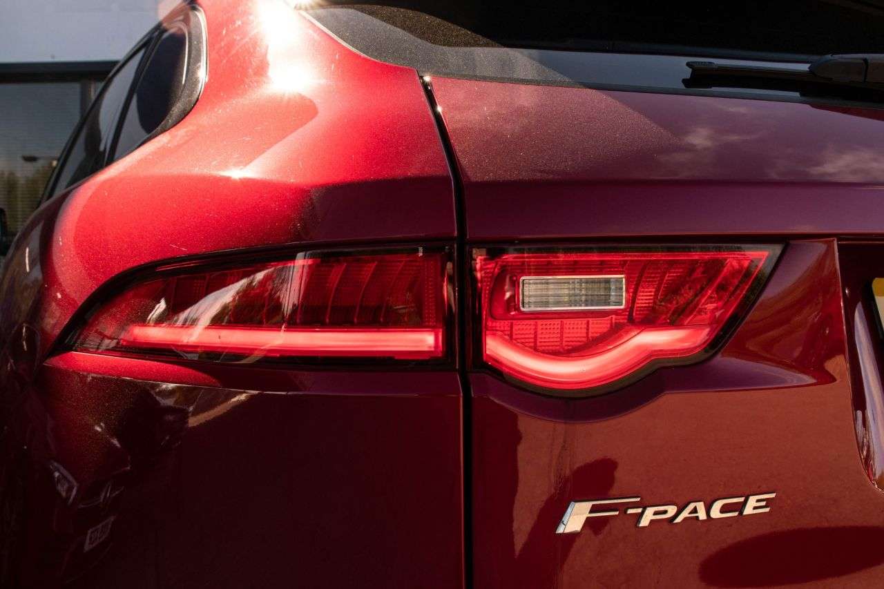 2019 JAGUAR F-PACE 2019 JAGUAR F-PACE