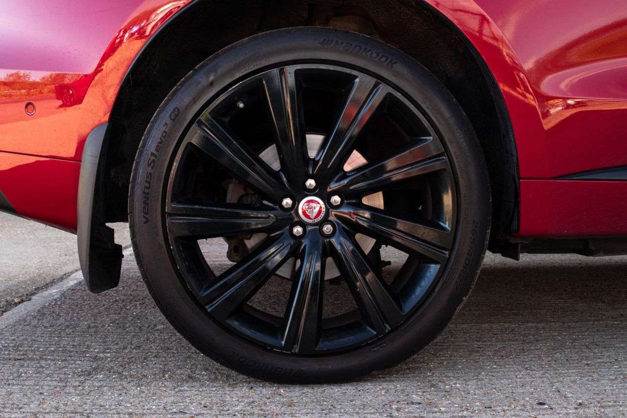 2019 JAGUAR F-PACE 2019 JAGUAR F-PACE