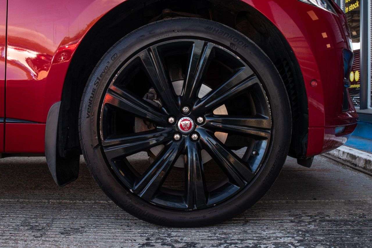 2019 JAGUAR F-PACE 2019 JAGUAR F-PACE