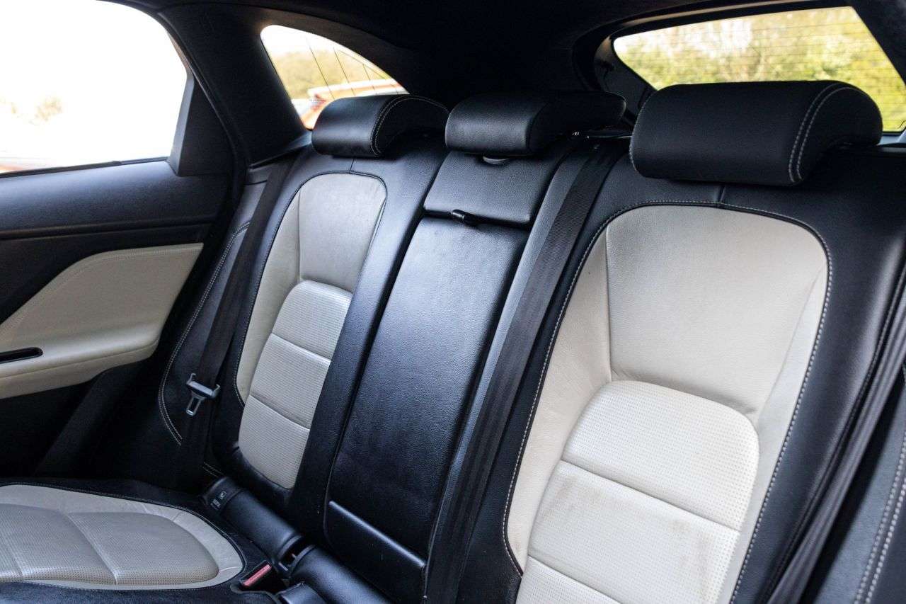 2019 JAGUAR F-PACE 2019 JAGUAR F-PACE