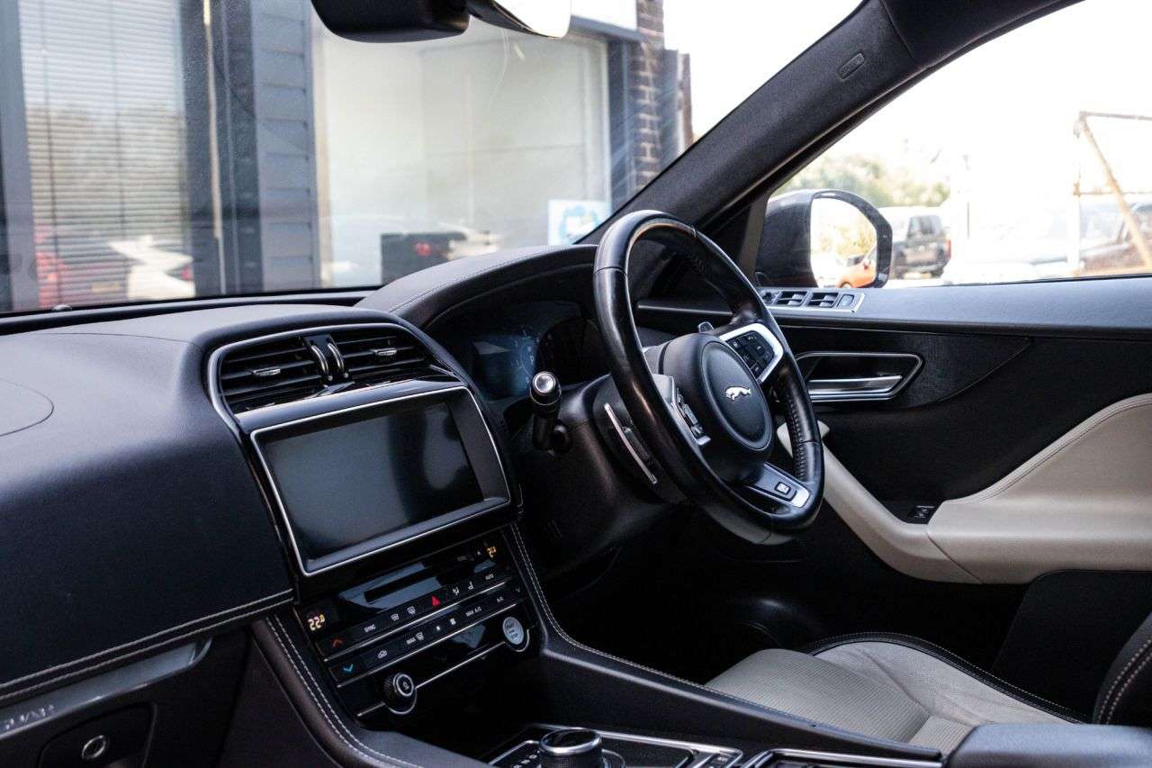 2019 JAGUAR F-PACE 2019 JAGUAR F-PACE