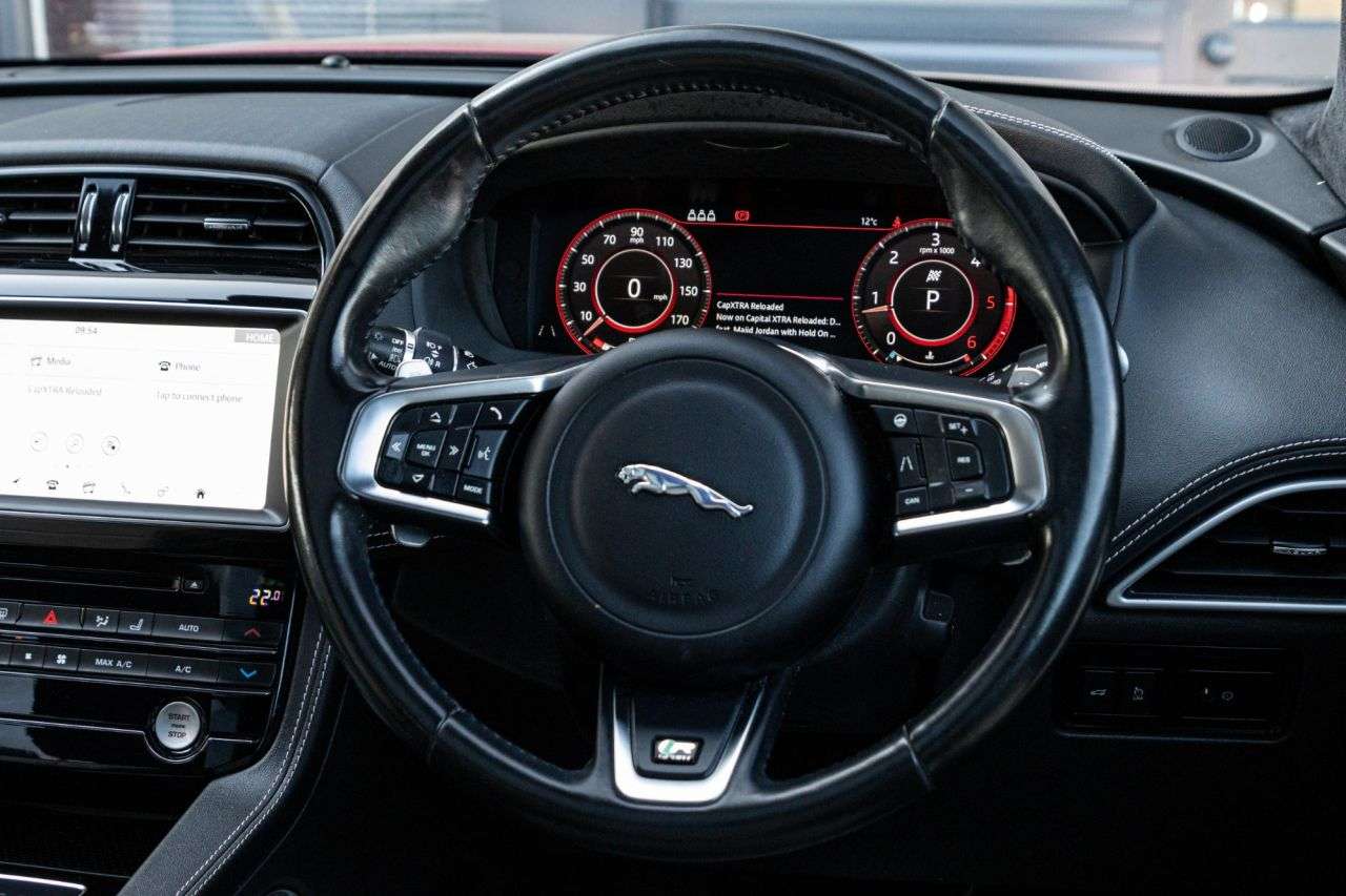 2019 JAGUAR F-PACE 2019 JAGUAR F-PACE