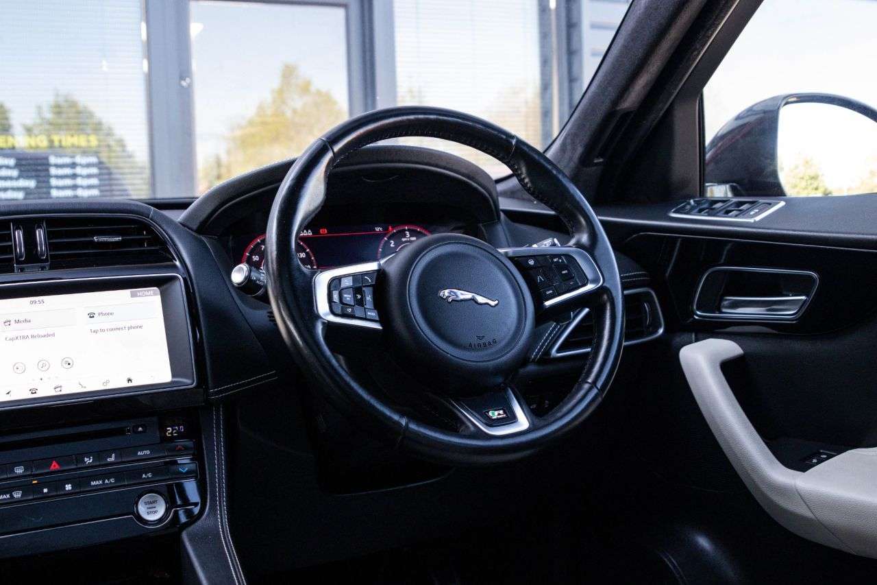 2019 JAGUAR F-PACE 2019 JAGUAR F-PACE
