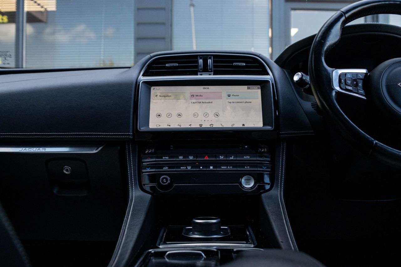 2019 JAGUAR F-PACE 2019 JAGUAR F-PACE