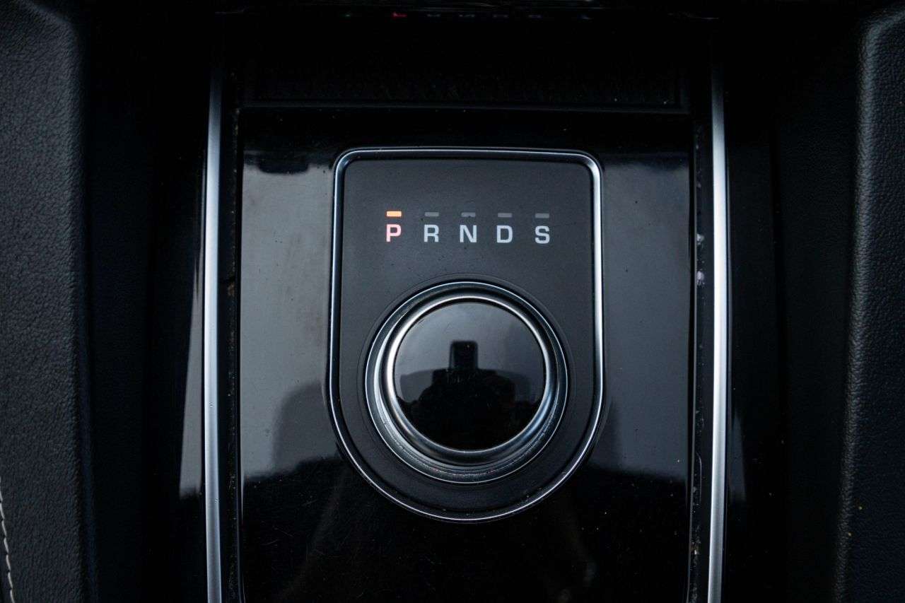 2019 JAGUAR F-PACE 2019 JAGUAR F-PACE