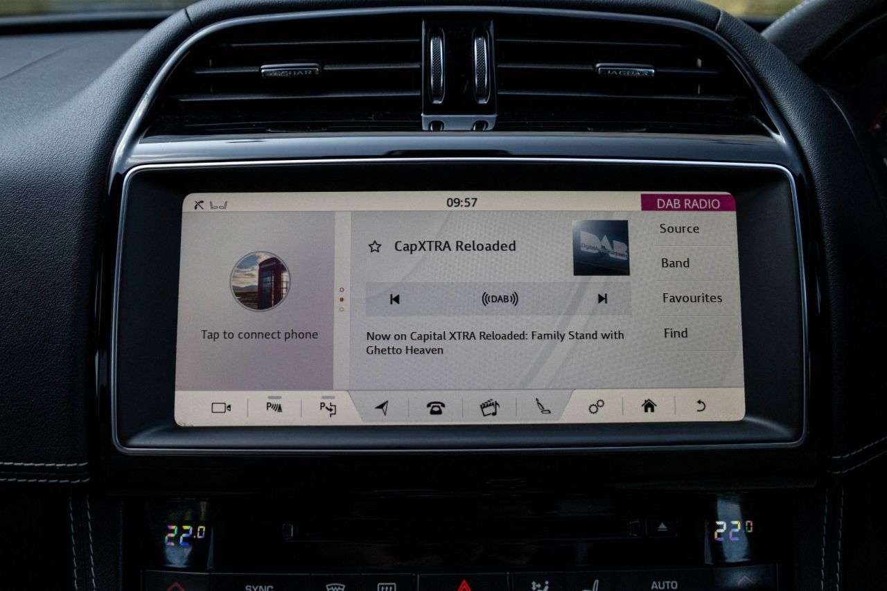 2019 JAGUAR F-PACE 2019 JAGUAR F-PACE