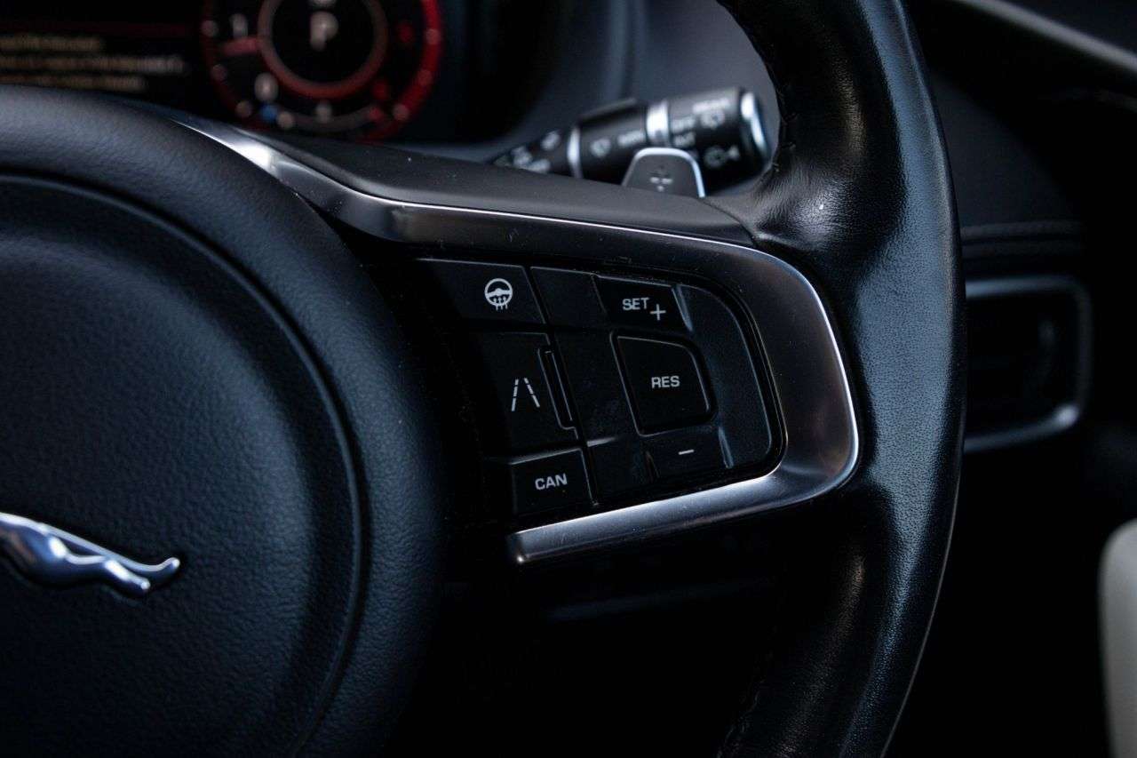 2019 JAGUAR F-PACE 2019 JAGUAR F-PACE