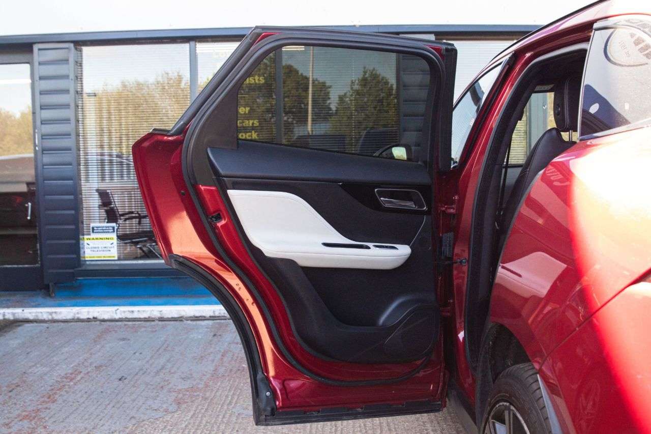 2019 JAGUAR F-PACE 2019 JAGUAR F-PACE