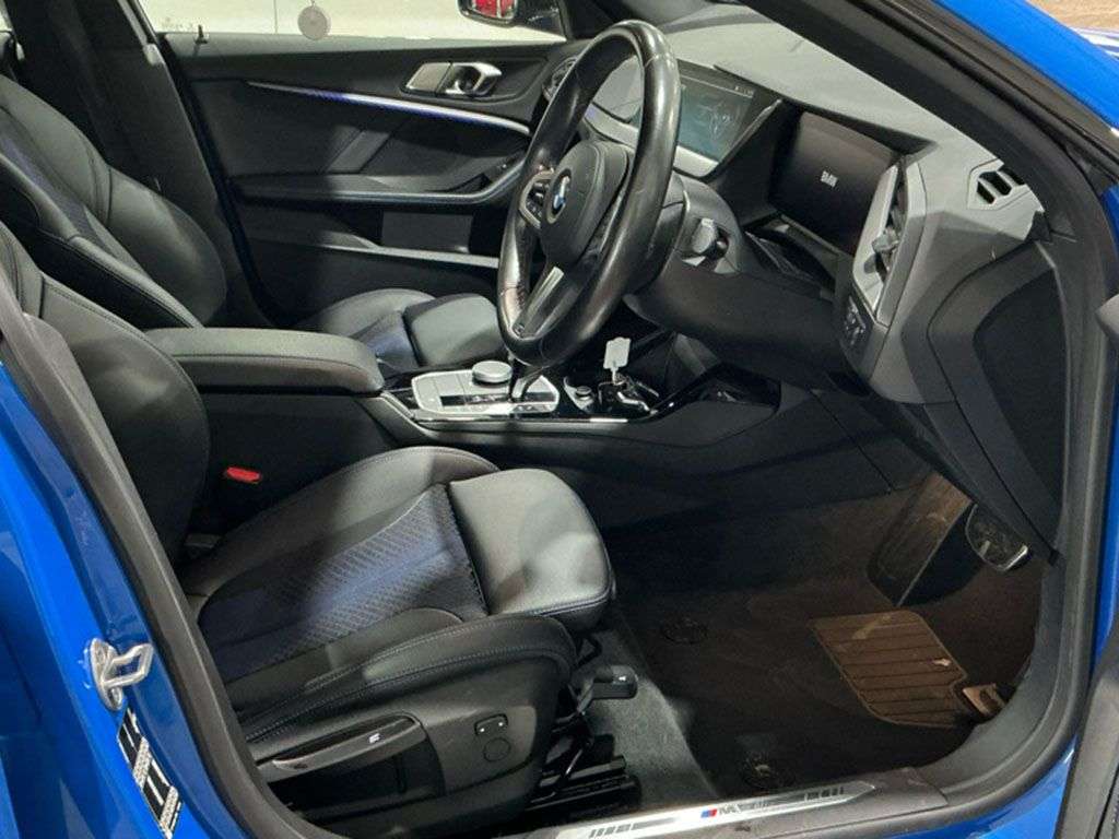 A 2022 BMW 2 SERIES GRAN COUPE 1.5 218i M Sport Saloon 4dr Petrol DCT Euro 6 (s/s) (136 ps) A 2022 BMW 2 SERIES GRAN COUPE 1.5 218i M Sport Saloon 4dr Petrol DCT Euro 6 (s/s) (136 ps)