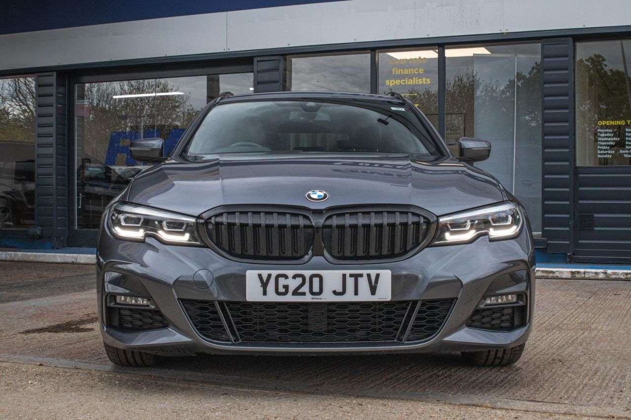 A 2020 BMW 3 SERIES 2.0 320i M Sport Touring 5dr Petrol Auto Euro 6 (s/s) (184 ps) HEATED SEATS A 2020 BMW 3 SERIES 2.0 320i M Sport Touring 5dr Petrol Auto Euro 6 (s/s) (184 ps) HEATED SEATS