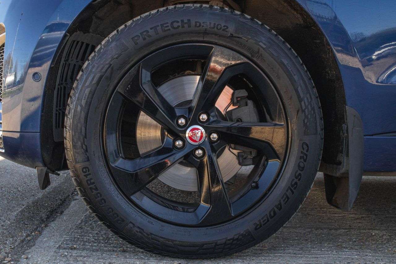 2021 JAGUAR F-PACE 2021 JAGUAR F-PACE