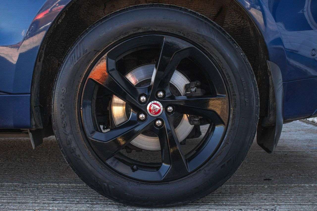 2021 JAGUAR F-PACE 2021 JAGUAR F-PACE