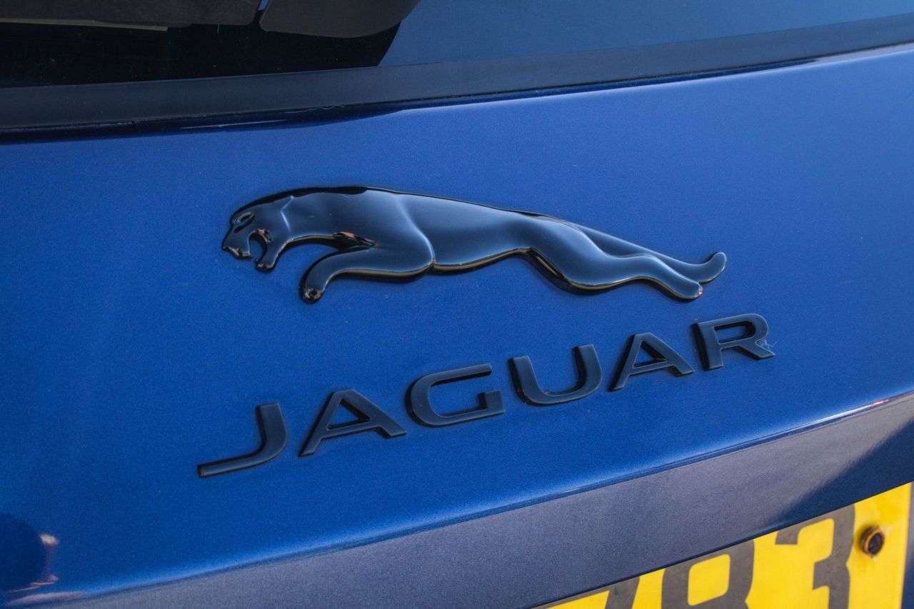 2021 JAGUAR F-PACE 2021 JAGUAR F-PACE