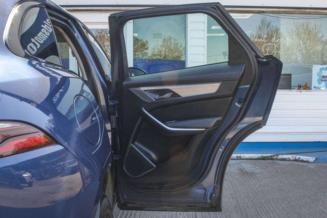 2021 JAGUAR F-PACE 2021 JAGUAR F-PACE