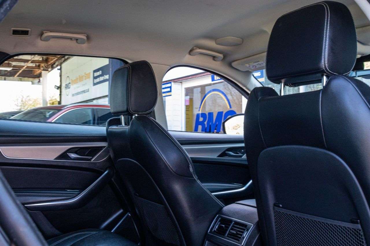 2021 JAGUAR F-PACE 2021 JAGUAR F-PACE