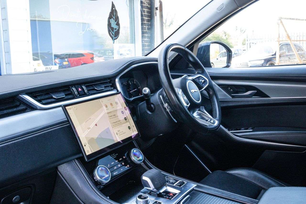 2021 JAGUAR F-PACE 2021 JAGUAR F-PACE