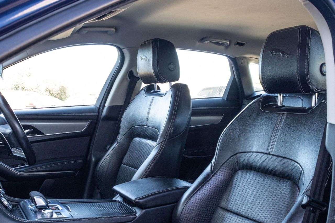 2021 JAGUAR F-PACE 2021 JAGUAR F-PACE