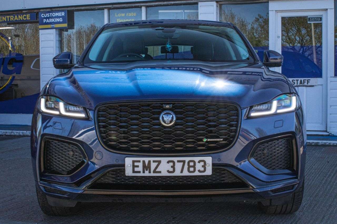 A 2021 JAGUAR F-PACE 2.0 D200 MHEV R-Dynamic S SUV 5dr Diesel Auto AWD Euro 6 (s/s) (204 ps) A 2021 JAGUAR F-PACE 2.0 D200 MHEV R-Dynamic S SUV 5dr Diesel Auto AWD Euro 6 (s/s) (204 ps)