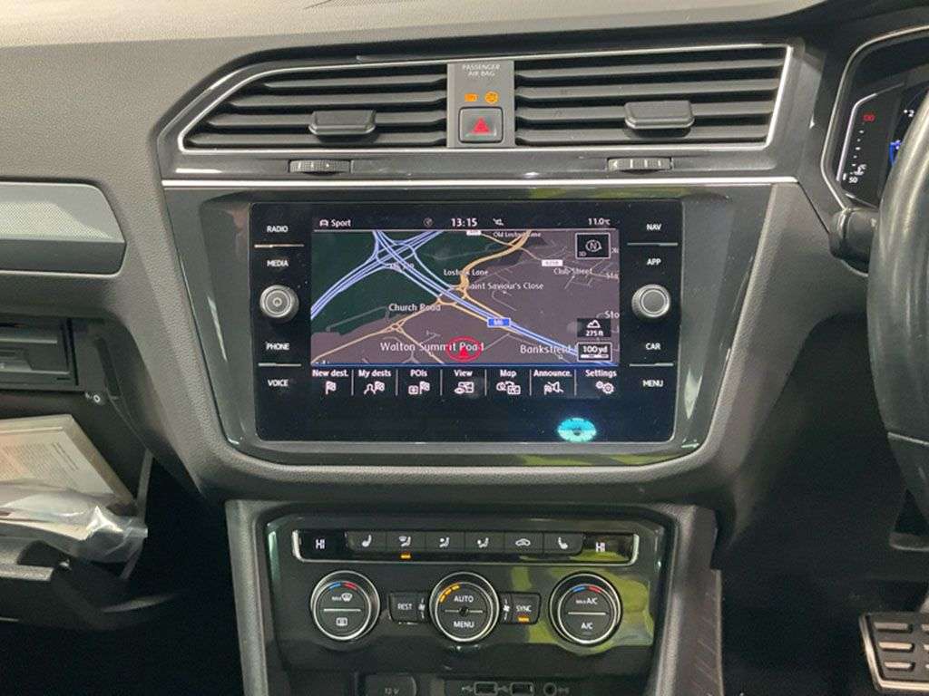 A 2019 VOLKSWAGEN TIGUAN 1.5 TSI EVO R-Line SUV 5dr Petrol DSG Euro 6 (s/s) (150 ps) PAN ROOF | HDD A 2019 VOLKSWAGEN TIGUAN 1.5 TSI EVO R-Line SUV 5dr Petrol DSG Euro 6 (s/s) (150 ps) PAN ROOF | HDD