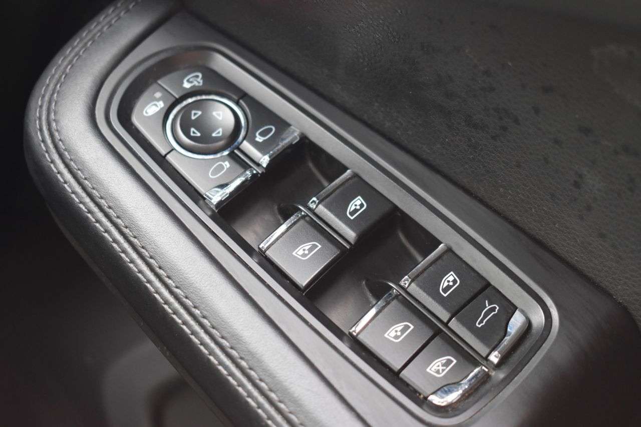 2019 PORSCHE MACAN 2019 PORSCHE MACAN