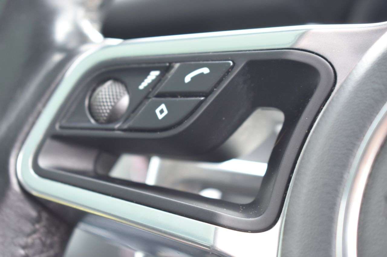 2019 PORSCHE MACAN 2019 PORSCHE MACAN