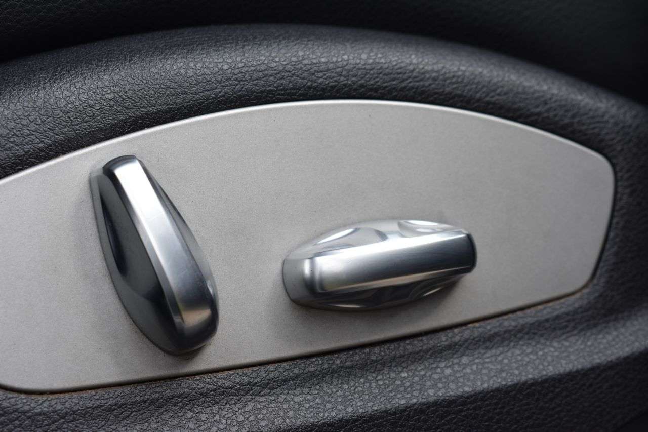 2019 PORSCHE MACAN 2019 PORSCHE MACAN