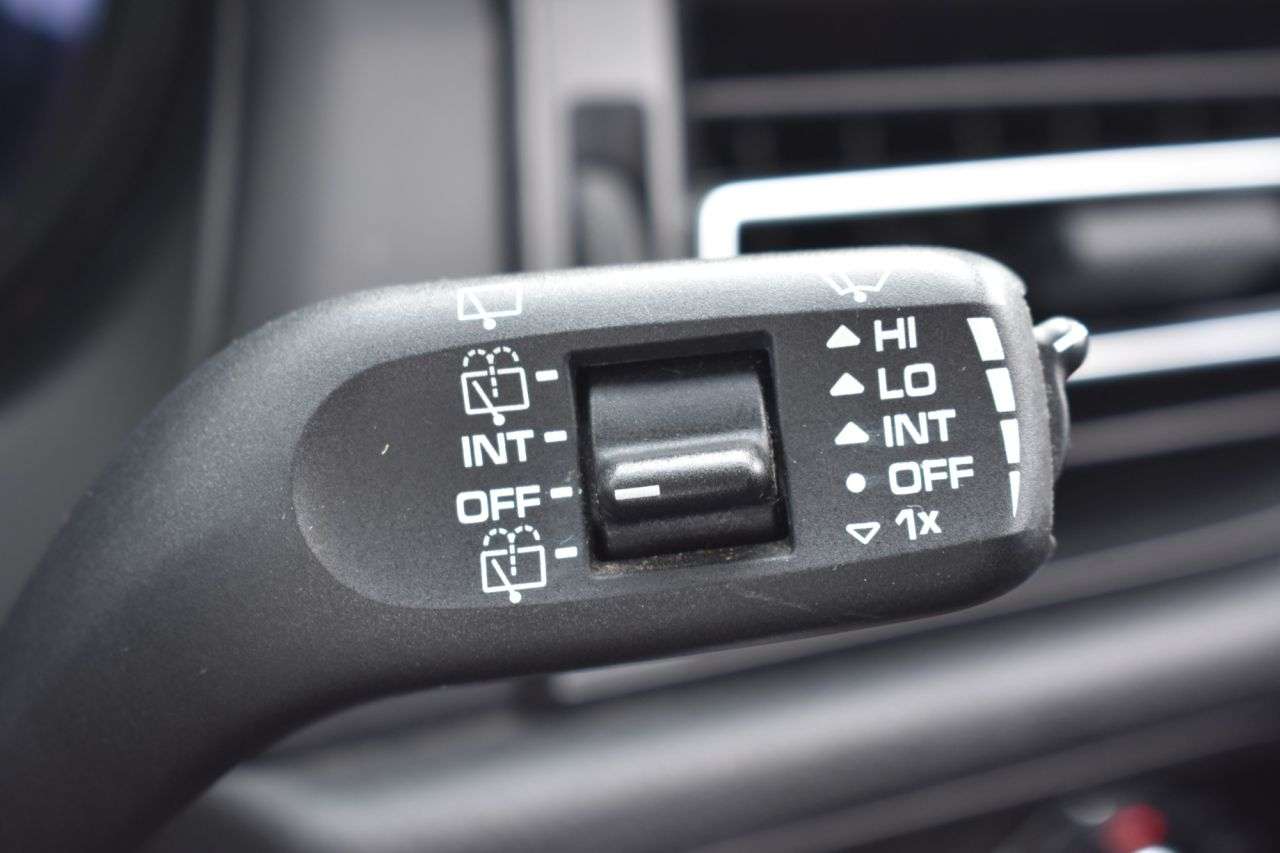 2019 PORSCHE MACAN 2019 PORSCHE MACAN