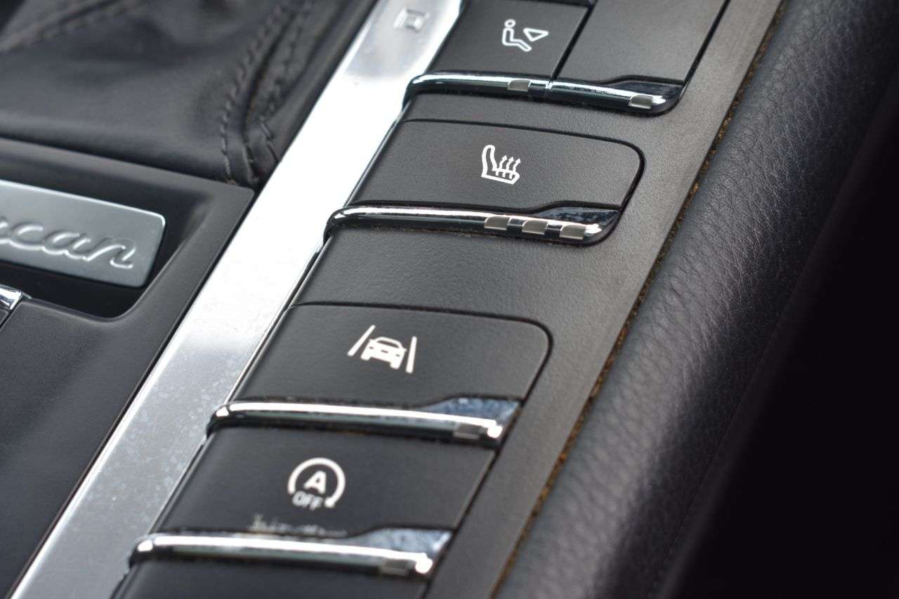 2019 PORSCHE MACAN 2019 PORSCHE MACAN