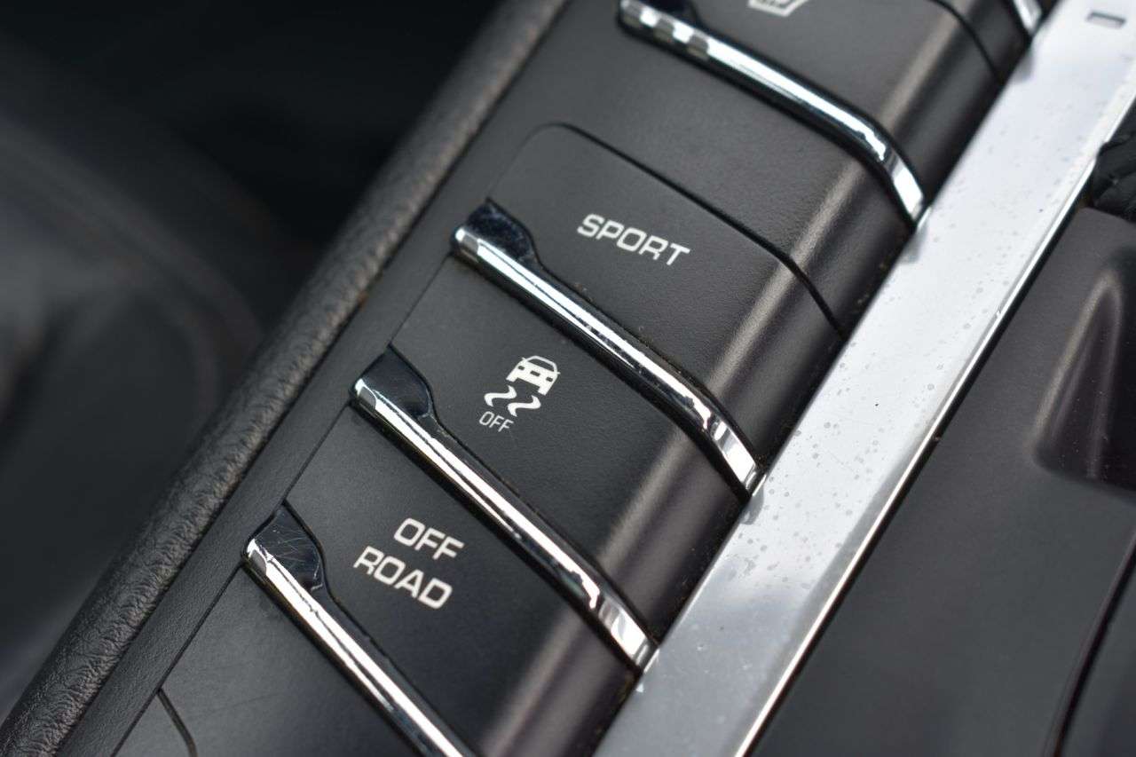 2019 PORSCHE MACAN 2019 PORSCHE MACAN
