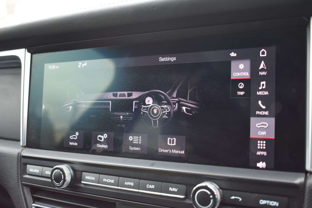 2019 PORSCHE MACAN 2019 PORSCHE MACAN