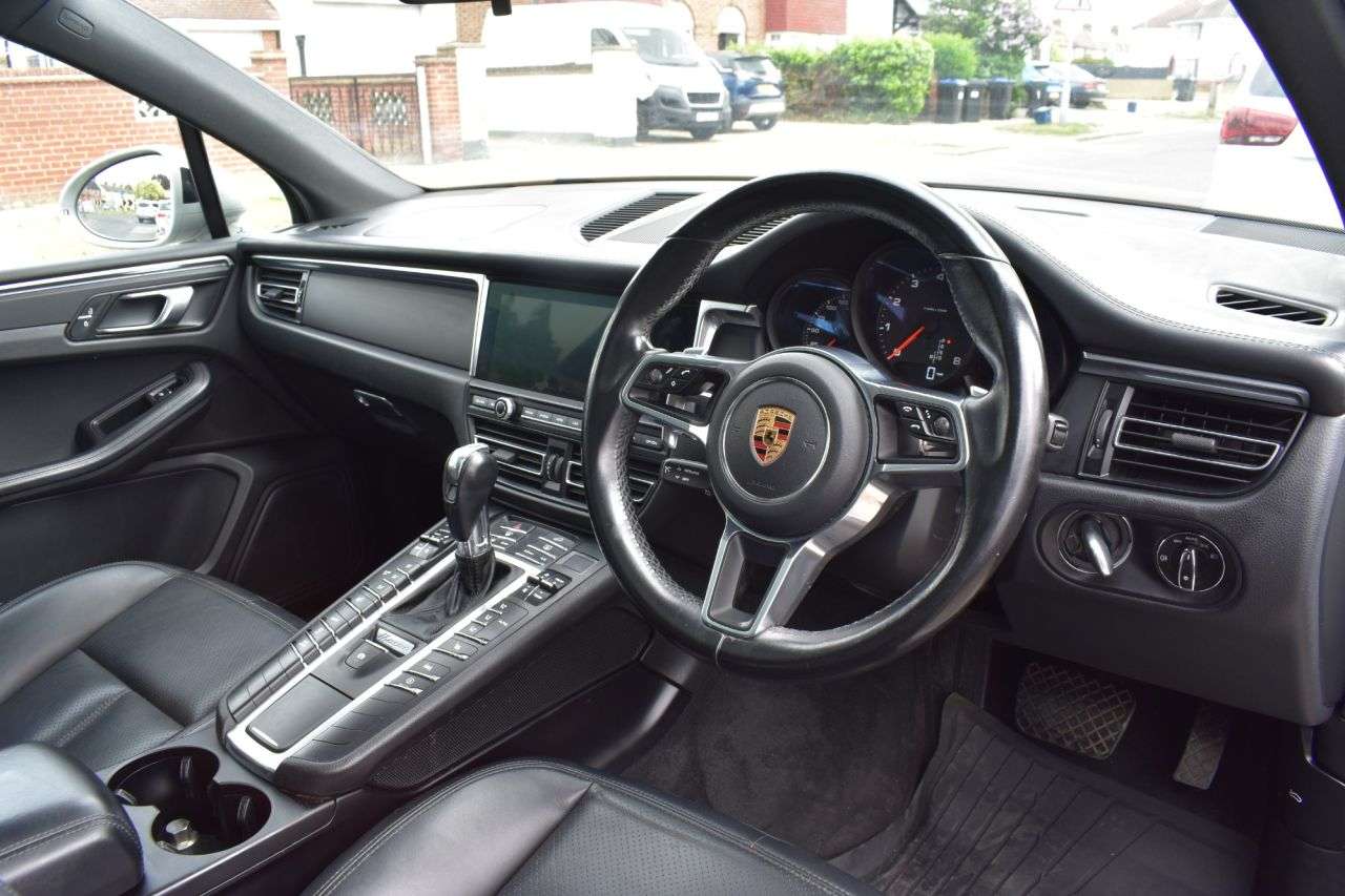 2019 PORSCHE MACAN 2019 PORSCHE MACAN
