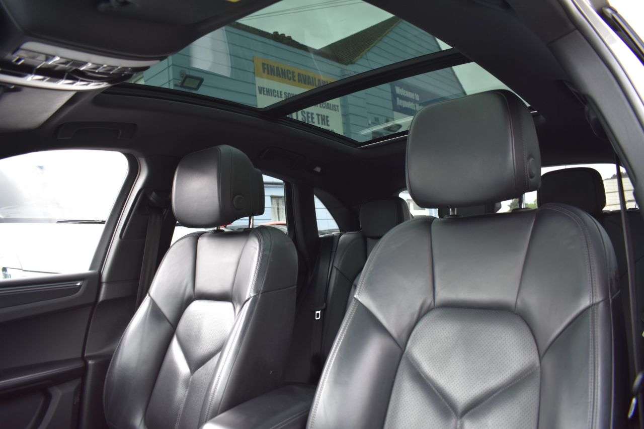 2019 PORSCHE MACAN 2019 PORSCHE MACAN